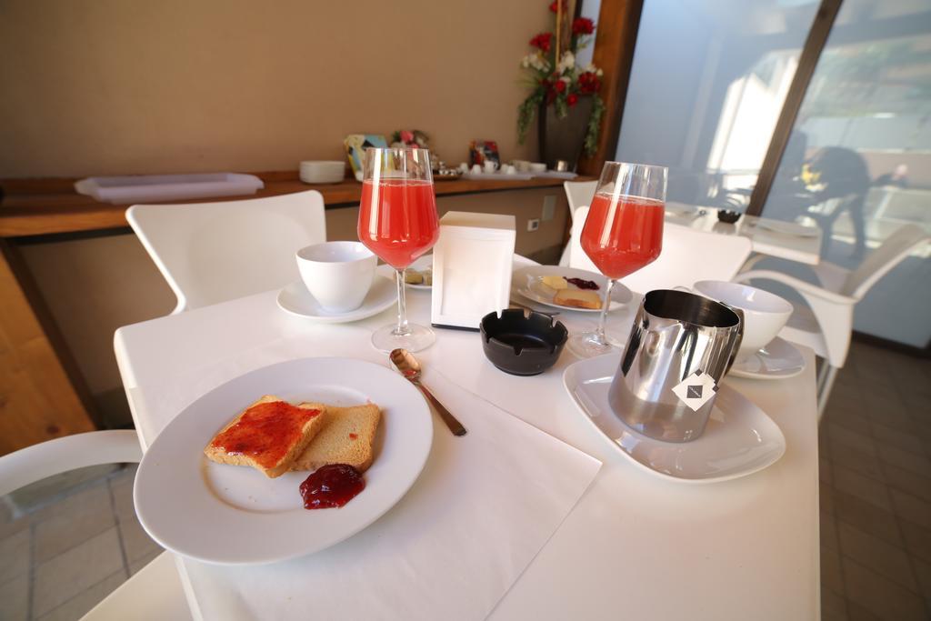 B&B Ciclopi Aci Castello Eksteriør bilde